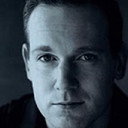 Mike Kirkland als Young TV Executive (uncredited)