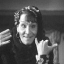 Victoria Cohen als الزوجة الثانية التي نصب عليها شوكت