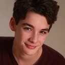 Dylan Kingwell als Ethan