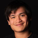 Paxton Tran als Evan