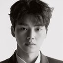 송강 als Min Sun-woo