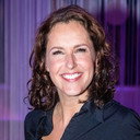 Anniko van Santen als Self - Presenter