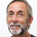 Haluk Yüce als Manav Hüseyin