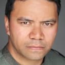 Rangi Rangitukunoa als Tommy Clark