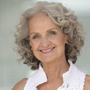 Gale Nemec als Seder Lady