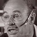 Frank Arvidson als Kochek, the Storekeeper