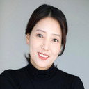 이설희 als Department Store Parking Attendant