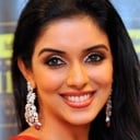 Asin Thottumkal als Meera Muthuramalingam