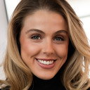 Angela Ashton als Bertha Perkins