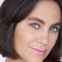 Charlotte Bazeley als "Rock DJ" Dancer