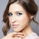 Eden Sher als Amy