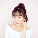 Mengyao Zhu als Ah Xiang