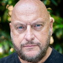 Tony Hamilton-Croft als Gary