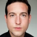 Christopher Marquette als Milo Burns