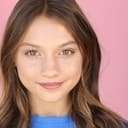 Maya Le Clark als Chloe Thunderman