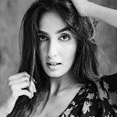 Aishwarya Sushmita als Meeta Devi