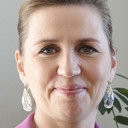 Mette Frederiksen als Sig selv