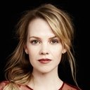 Abbie Cobb als AJ