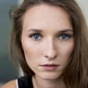 Antonia Jung als Polizistin