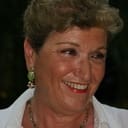 Mara Maionchi als Giovanni's mother-in-law