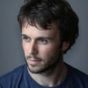 Geoffrey Breton als Peter van Daan