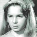 Shari Lee Bernath als Janie Hardy