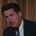 Len Maxwell als The Chief / Karate