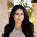 Patricia Rouse als Gate Agent