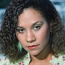 Olivia Brown als Ms. Gladstone