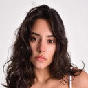Laura Musan als Ella
