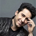 John Lloyd Young als Nelson Hirsch