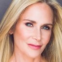 Sheila Ball als Debra Keller