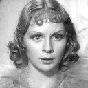 Aileen Marson als Hotel Majestic Maid