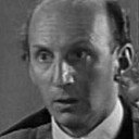Alexander Doré als First Spy
