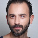 Aydın Sezgin als Refik Doktor