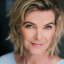 Gillian Baxter als Policewoman