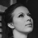 Neila Tavares als Roberta