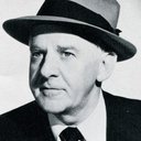 Walter Winchell als Walter Winchell (voice) (uncredited)