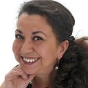 Lilay Huser als Krankenschwester