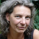 Kathenka Woudenberg als Mevrouw van Veen