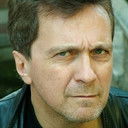 Antonio Covatta als Sherlock Holmes