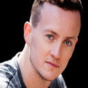 Matt Lee als Johnno