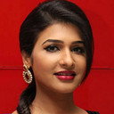 Anjena Kirti als Zarina Begum
