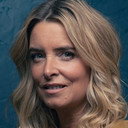 Emma Atkins als Charity Tate