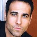 Richard Varga als Jim Roberts