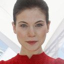 Nora Waldstätten als Kyra Gellman