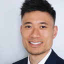 Dr. Jonathan Dang, MD als Dr. Jonathan Dang Appears As Self  – Physician & Social Media Personality