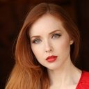 Kimberly Whalen als Angela