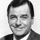Gig Young als Dr. Hugo Pine