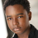 Jay Amir als Middle School Boy
